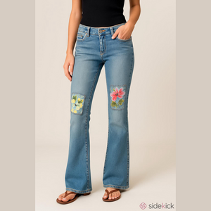 People 4 Peace low rise bootcut embroidered womens blue jeans Size 28” festival